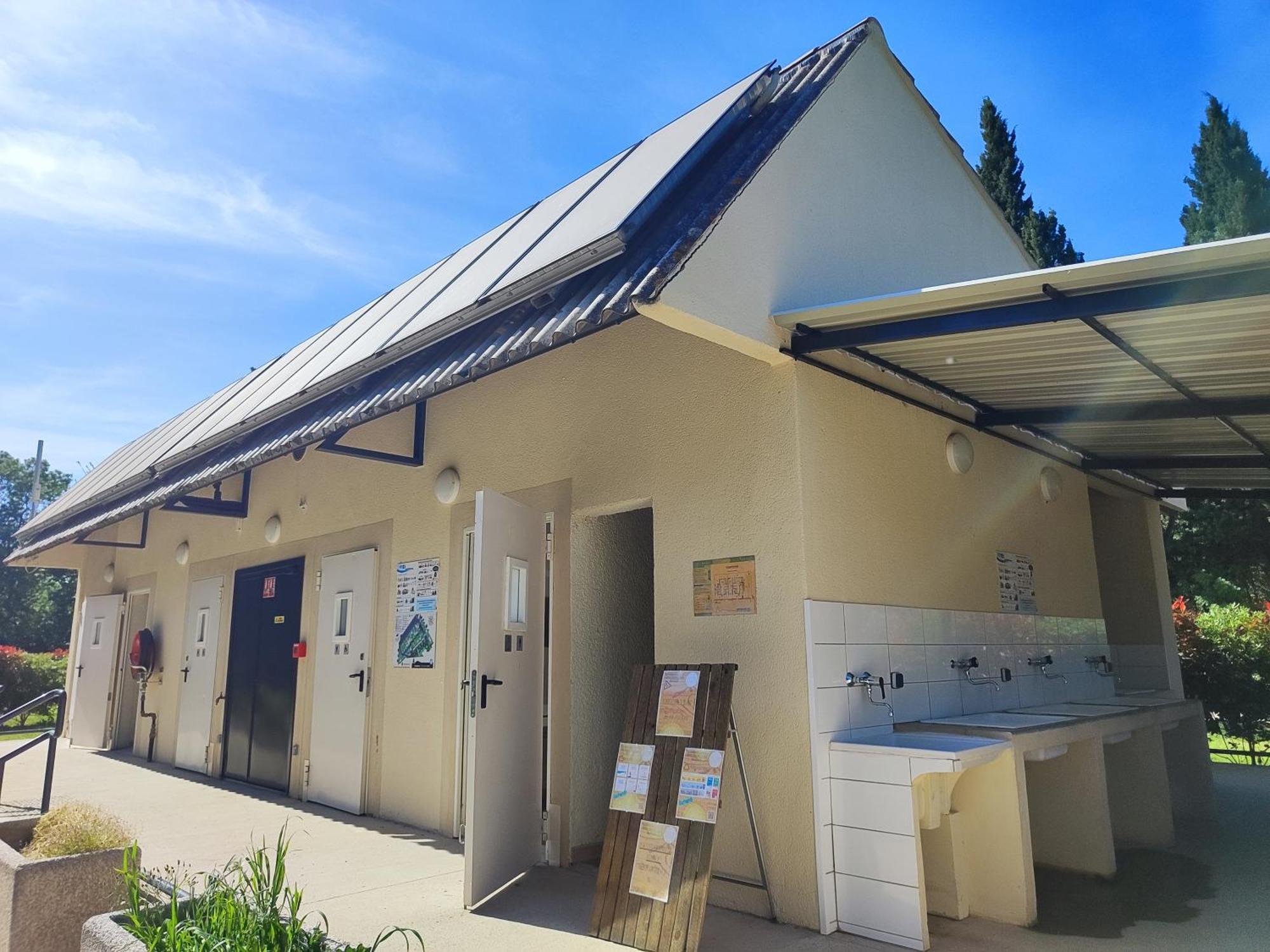 Camping Porte Des Alpilles By M.A Destination Glamping Saint-Étienne-du-Grès Exteriér fotografie