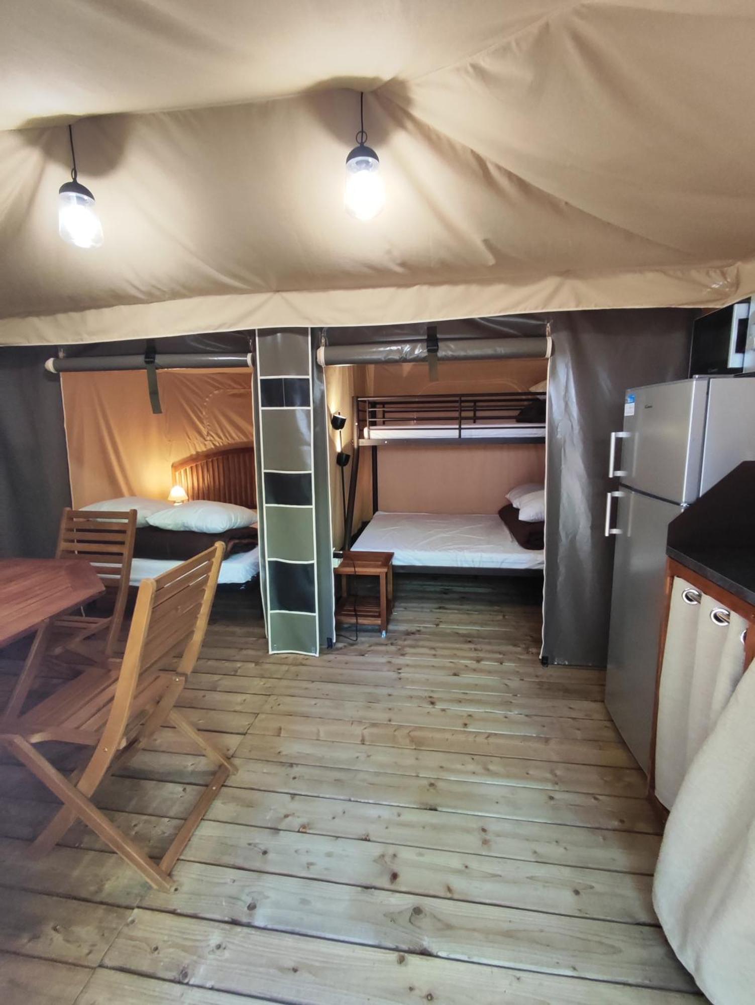 Camping Porte Des Alpilles By M.A Destination Glamping Saint-Étienne-du-Grès Exteriér fotografie